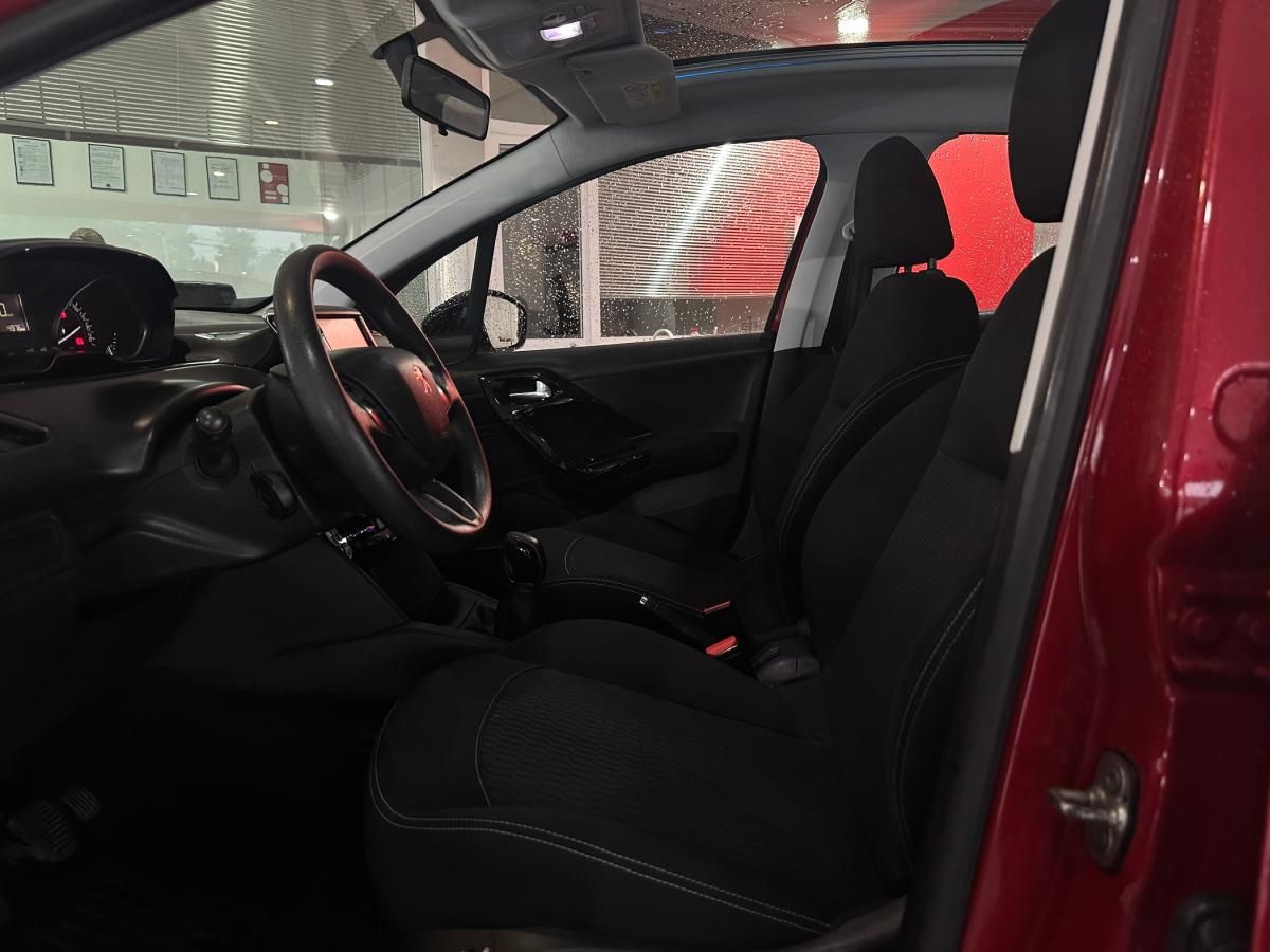 peugeot-208-2017-gasolina-1199cc