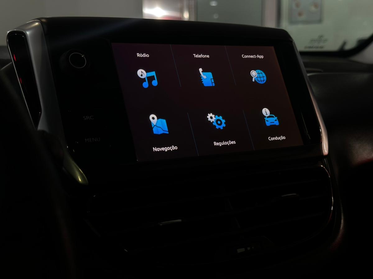 peugeot-208-2017-gasolina-1199cc