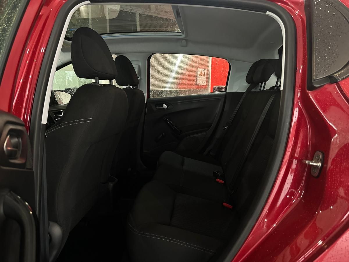 peugeot-208-2017-gasolina-1199cc