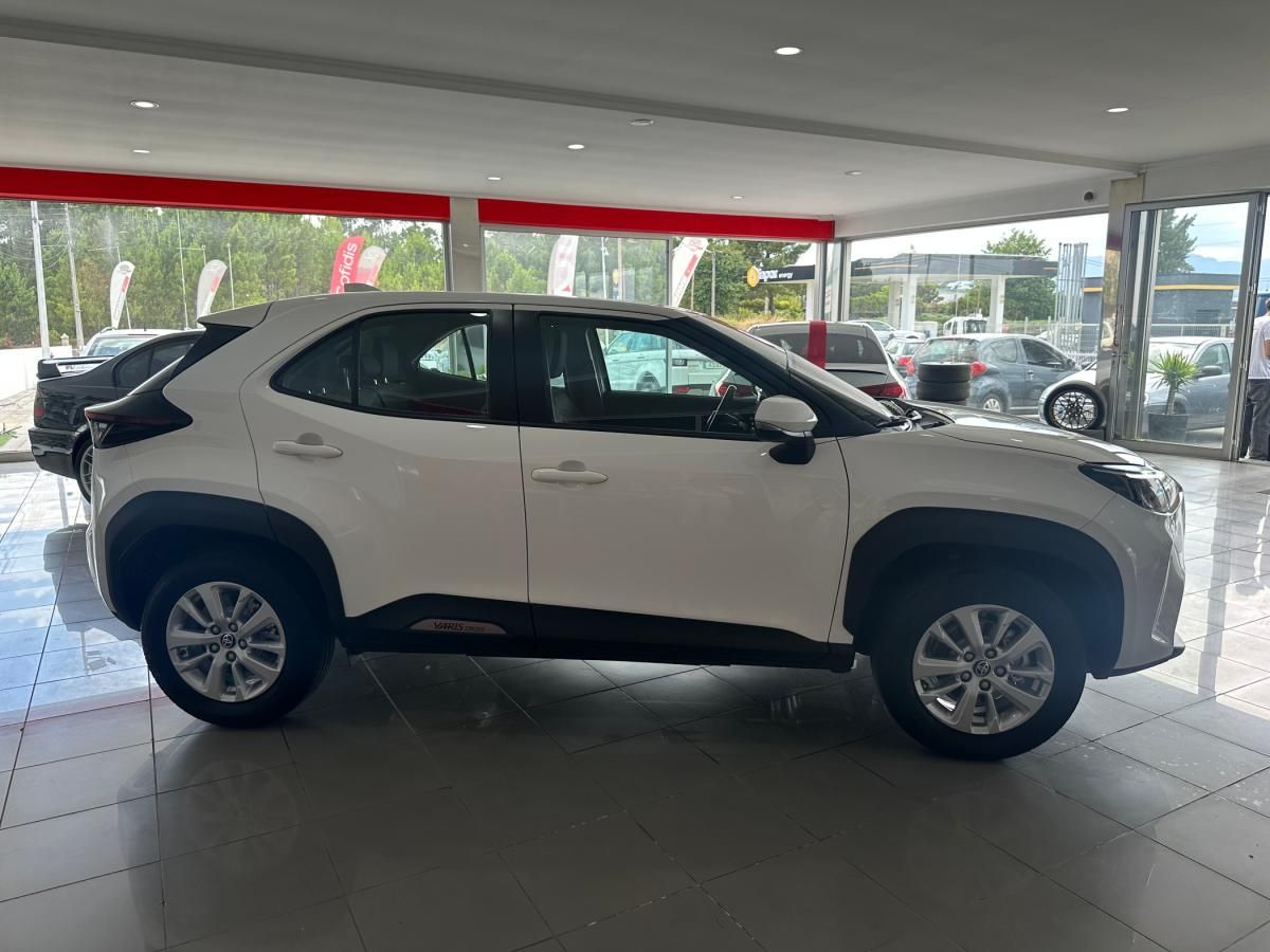 toyota-yaris-cross-2022-hibrido-a-gasolina-1490cc