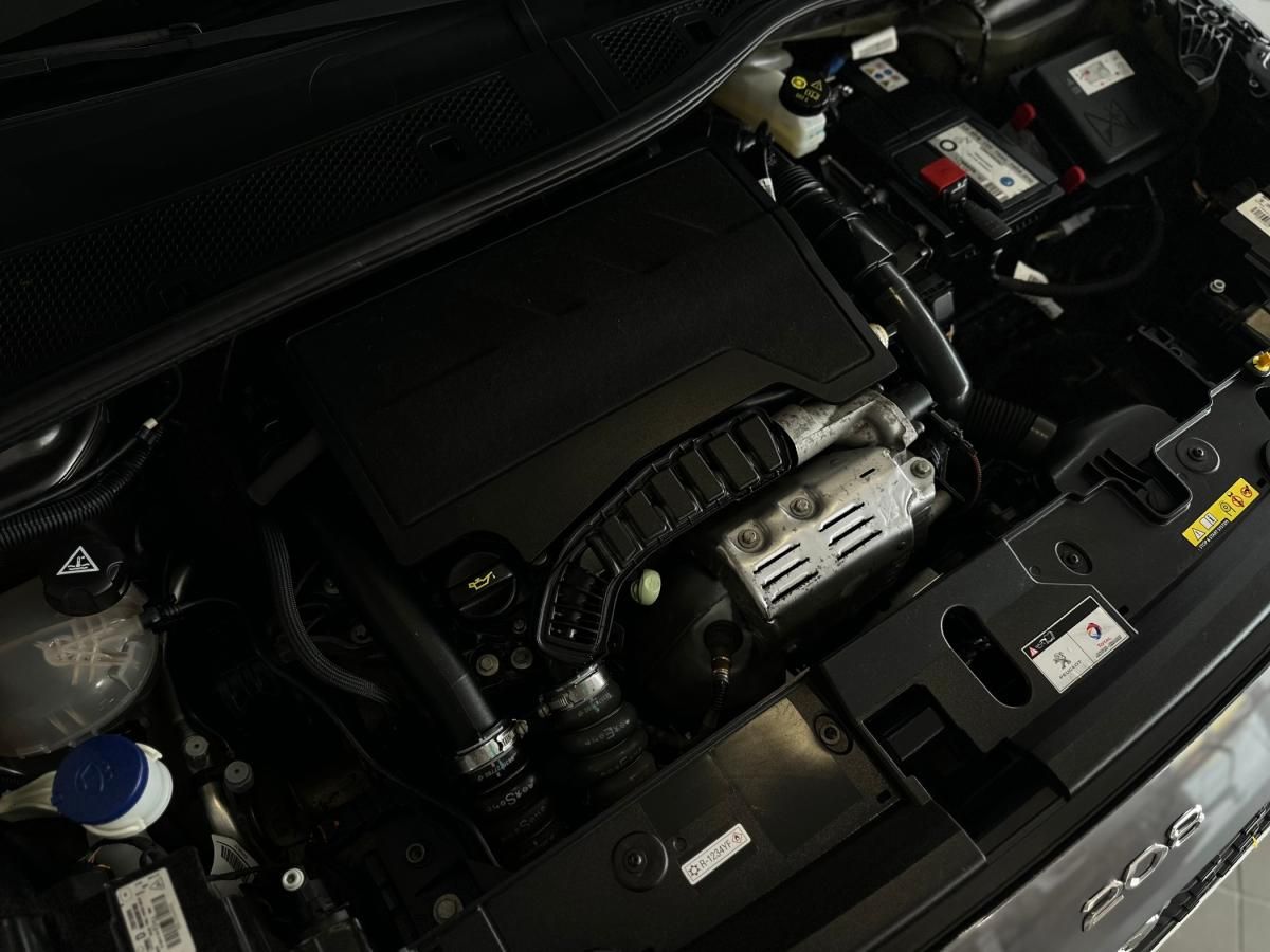 peugeot-208-2022-gasolina-1199cc