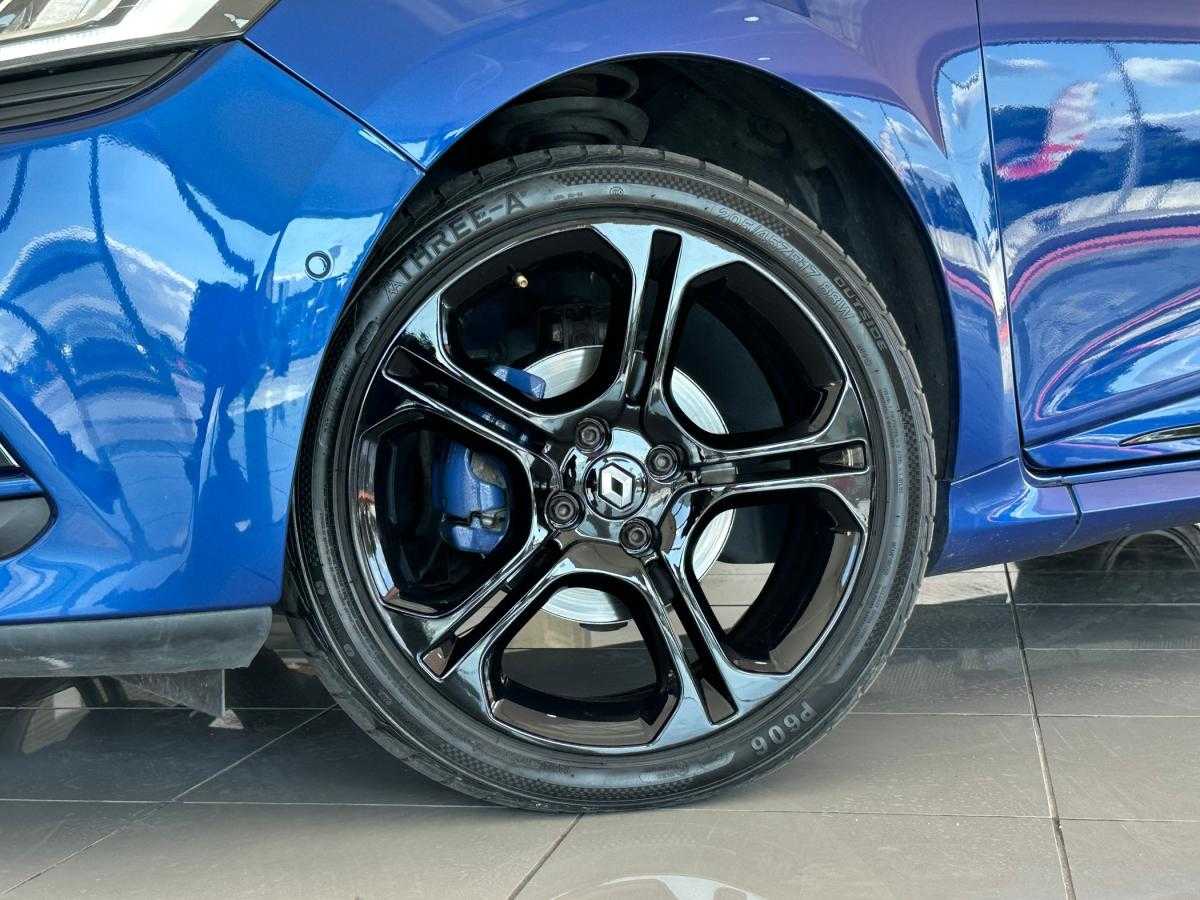 renault-clio-sport-tourer-2018-diesel-1461cc