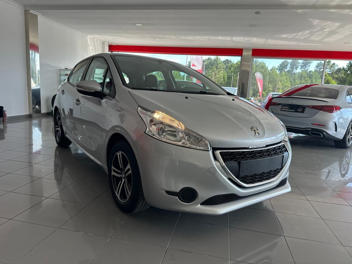peugeot-208-2015-gasolina-1199cc