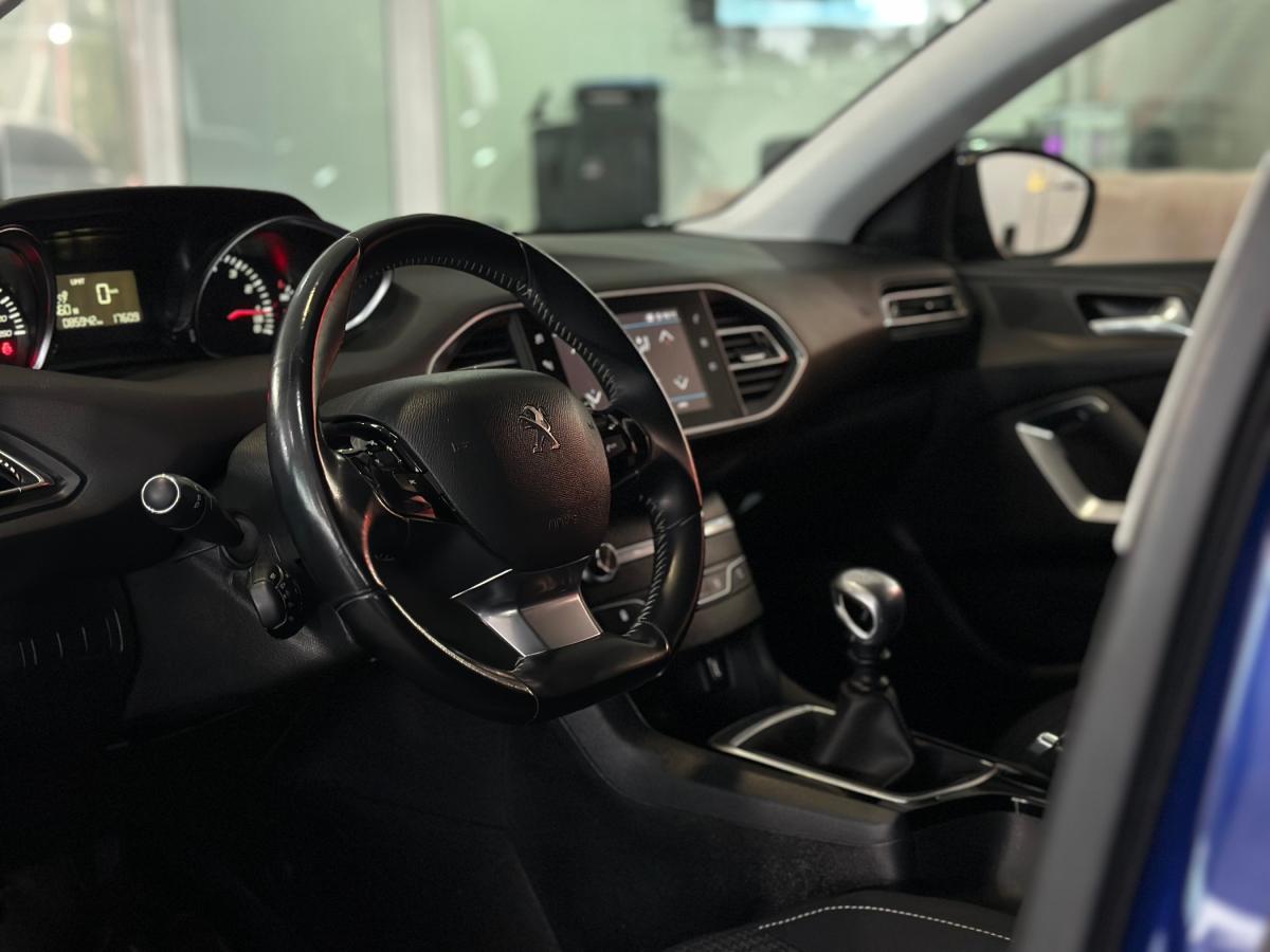 peugeot-308-sw-2018-gasolina-1199cc