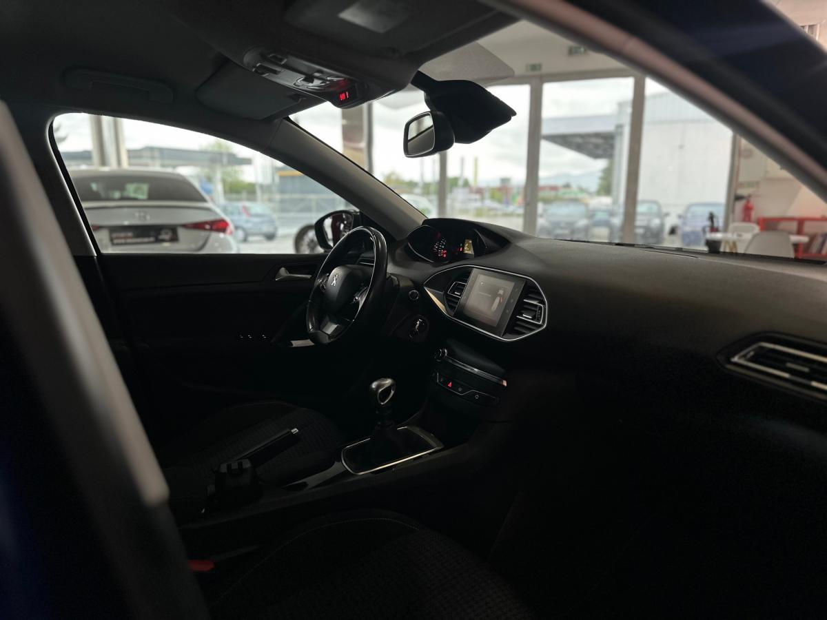 peugeot-308-sw-2018-gasolina-1199cc