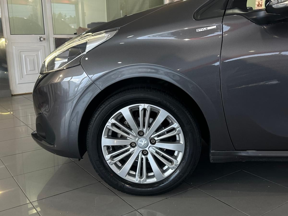 peugeot-208-2017-gasolina-1199cc