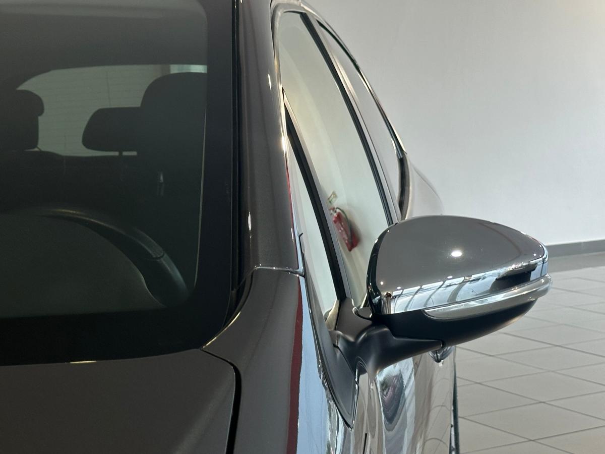 peugeot-208-2017-gasolina-1199cc