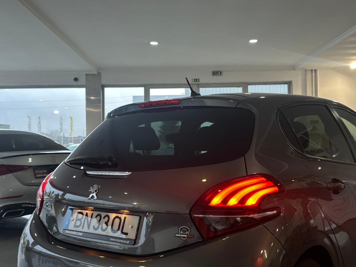 peugeot-208-2017-gasolina-1199cc