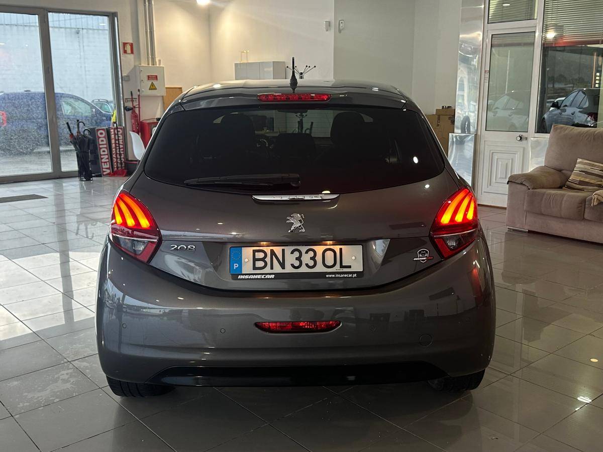 peugeot-208-2017-gasolina-1199cc