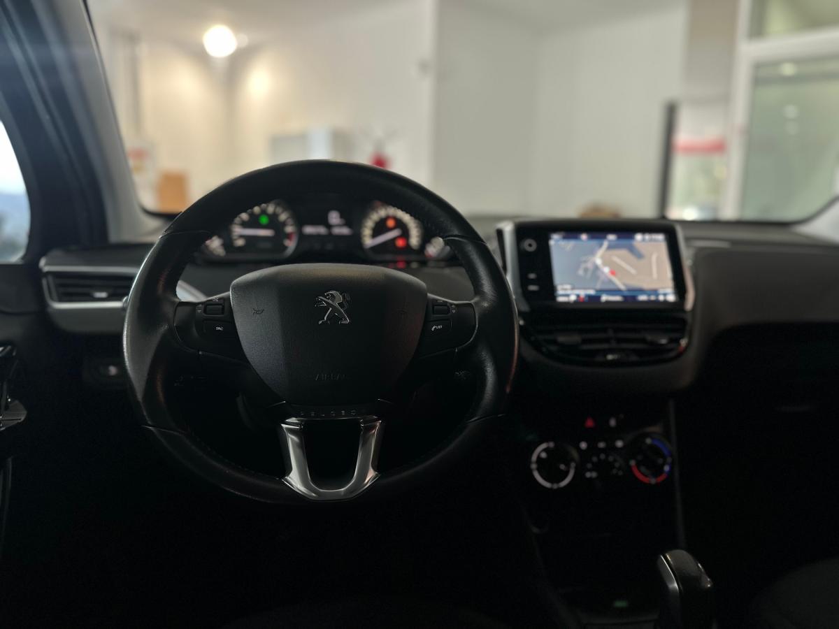 peugeot-208-2017-gasolina-1199cc