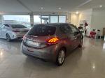 peugeot-208-2017-gasolina-1199cc