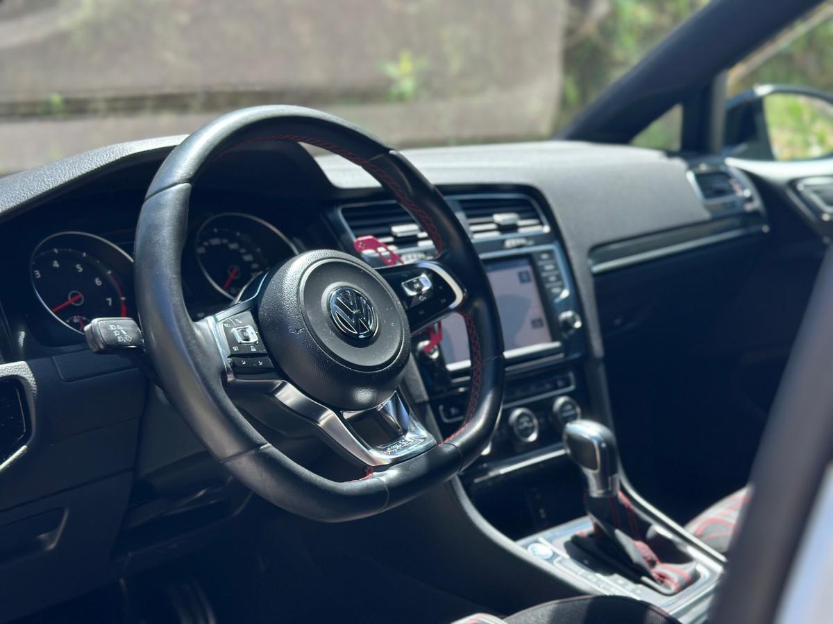 volkswagen-golf-2014-gasolina-1984cc