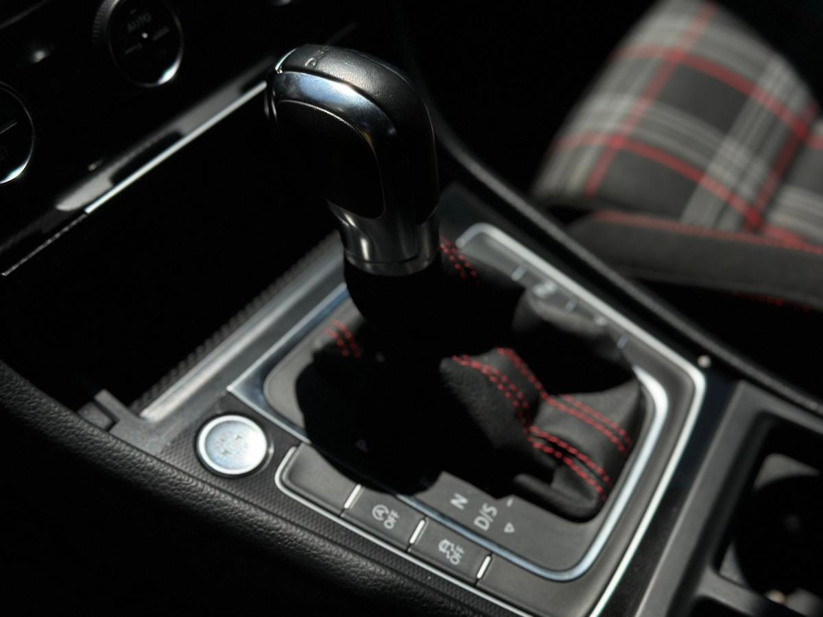 volkswagen-golf-2014-gasolina-1984cc