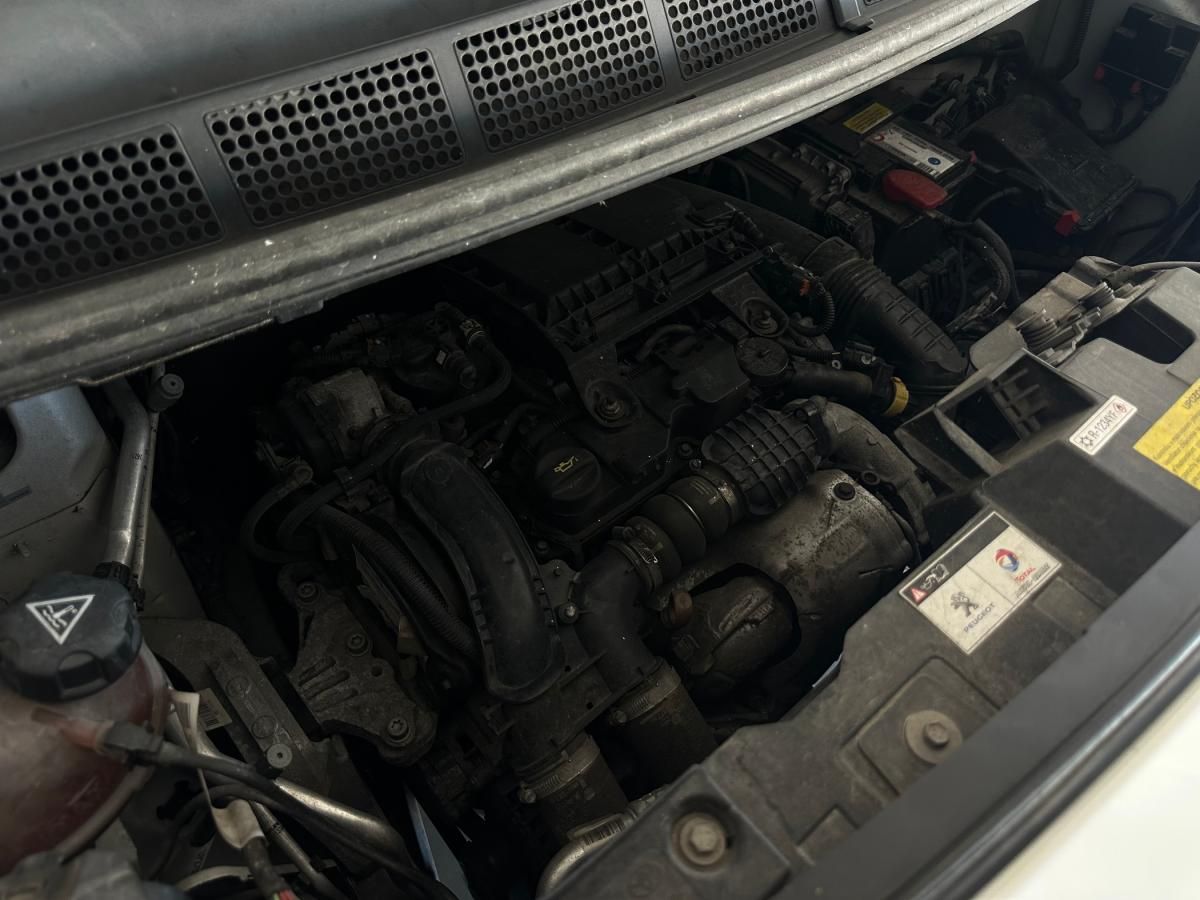 peugeot-expert-2017-diesel-1560cc