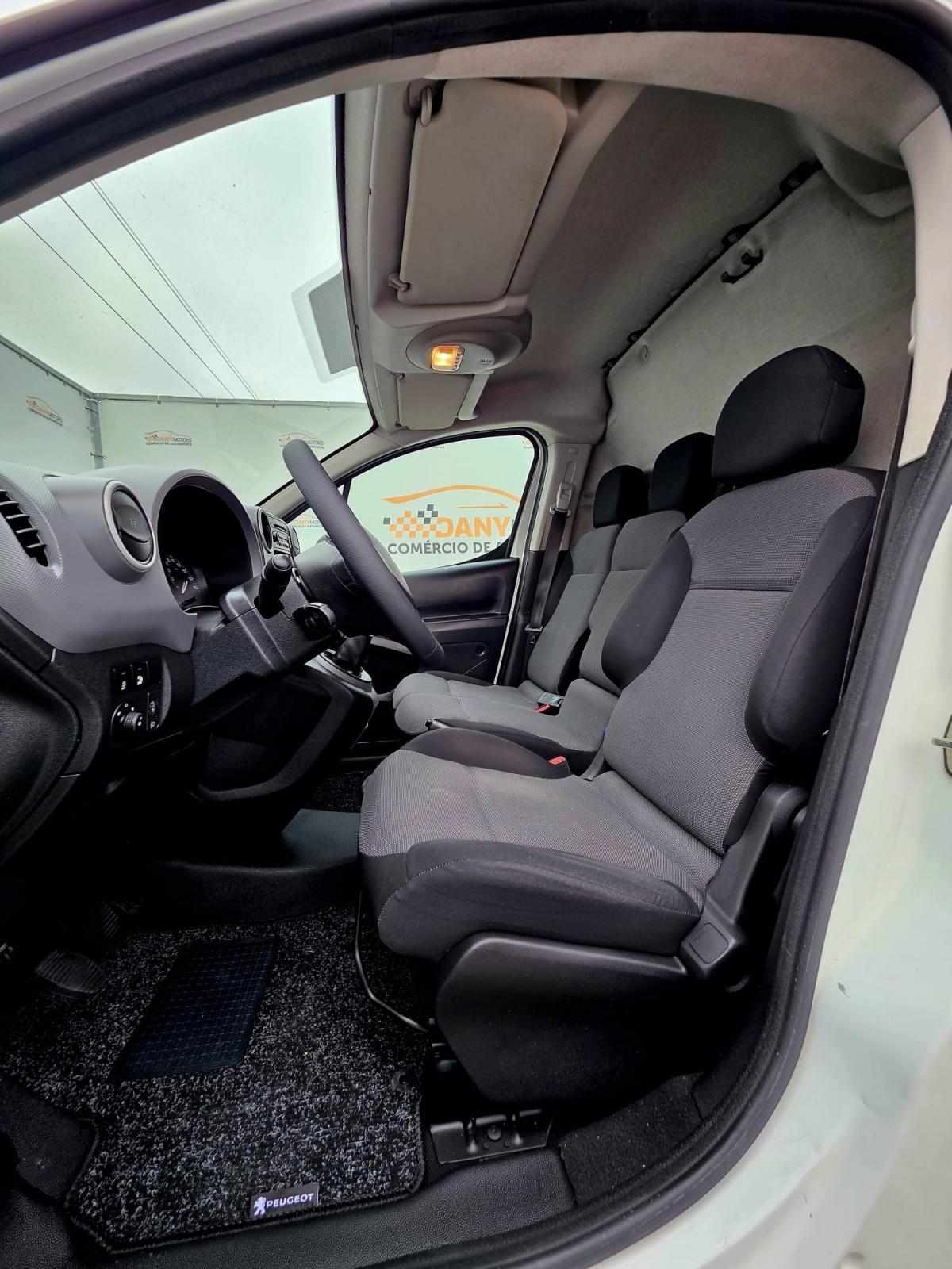 peugeot-partner-2017-diesel-1560cc
