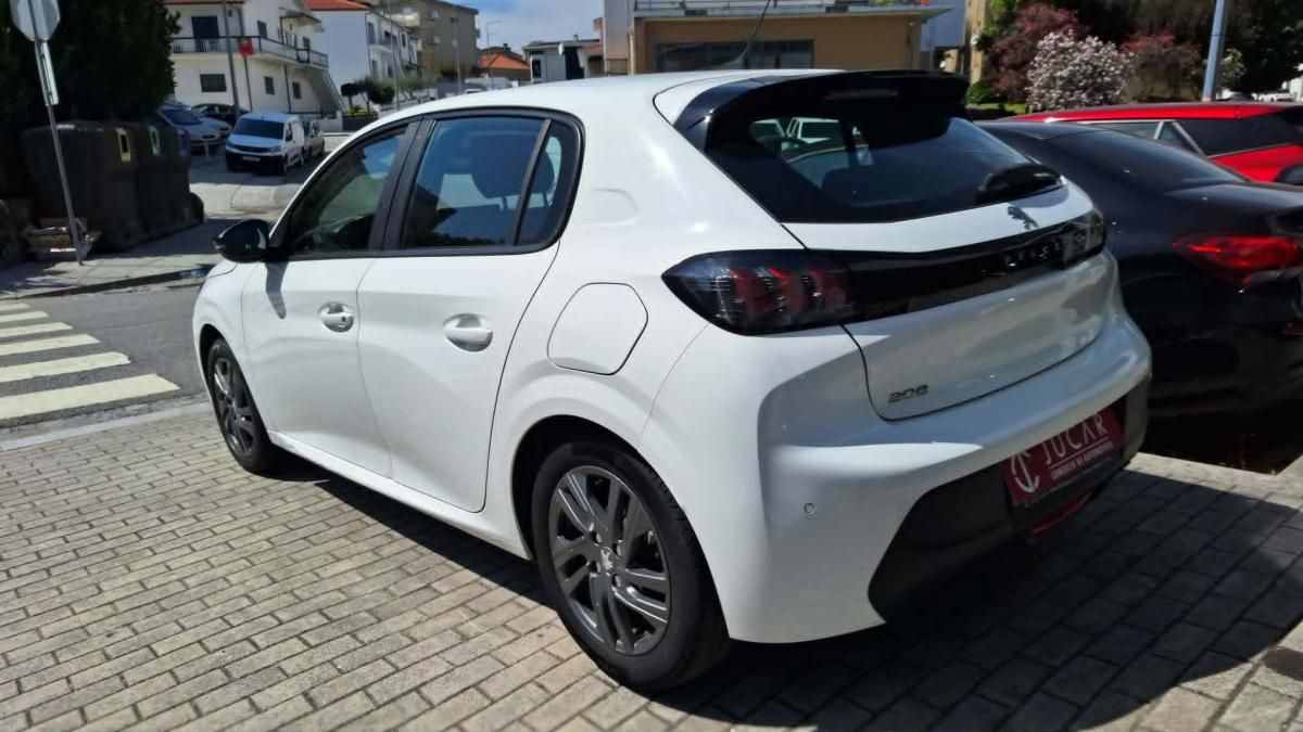 peugeot-208-2022-diesel-1499cc