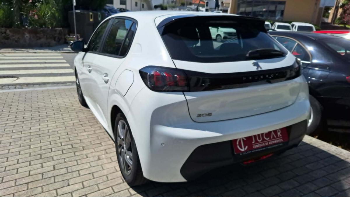 peugeot-208-2022-diesel-1499cc
