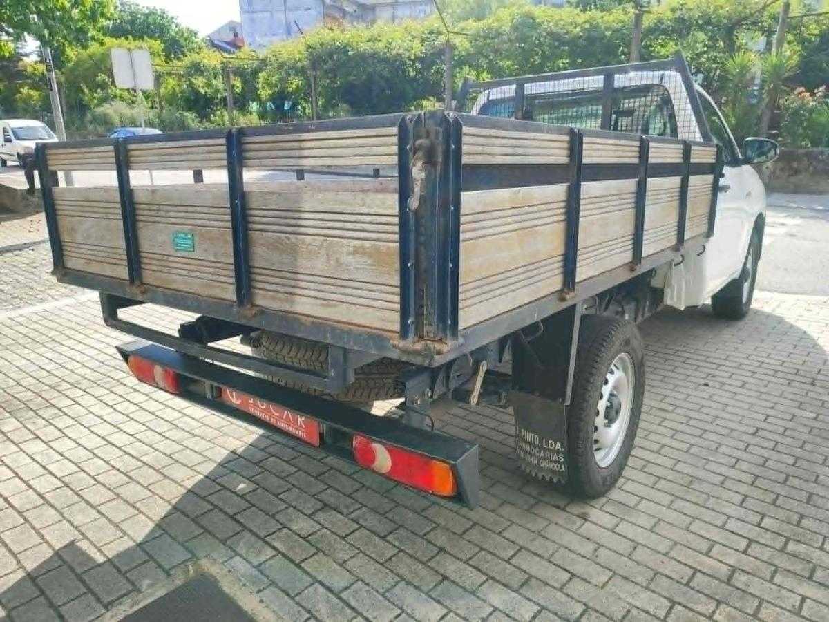 toyota-hilux-2022-diesel-2393cc