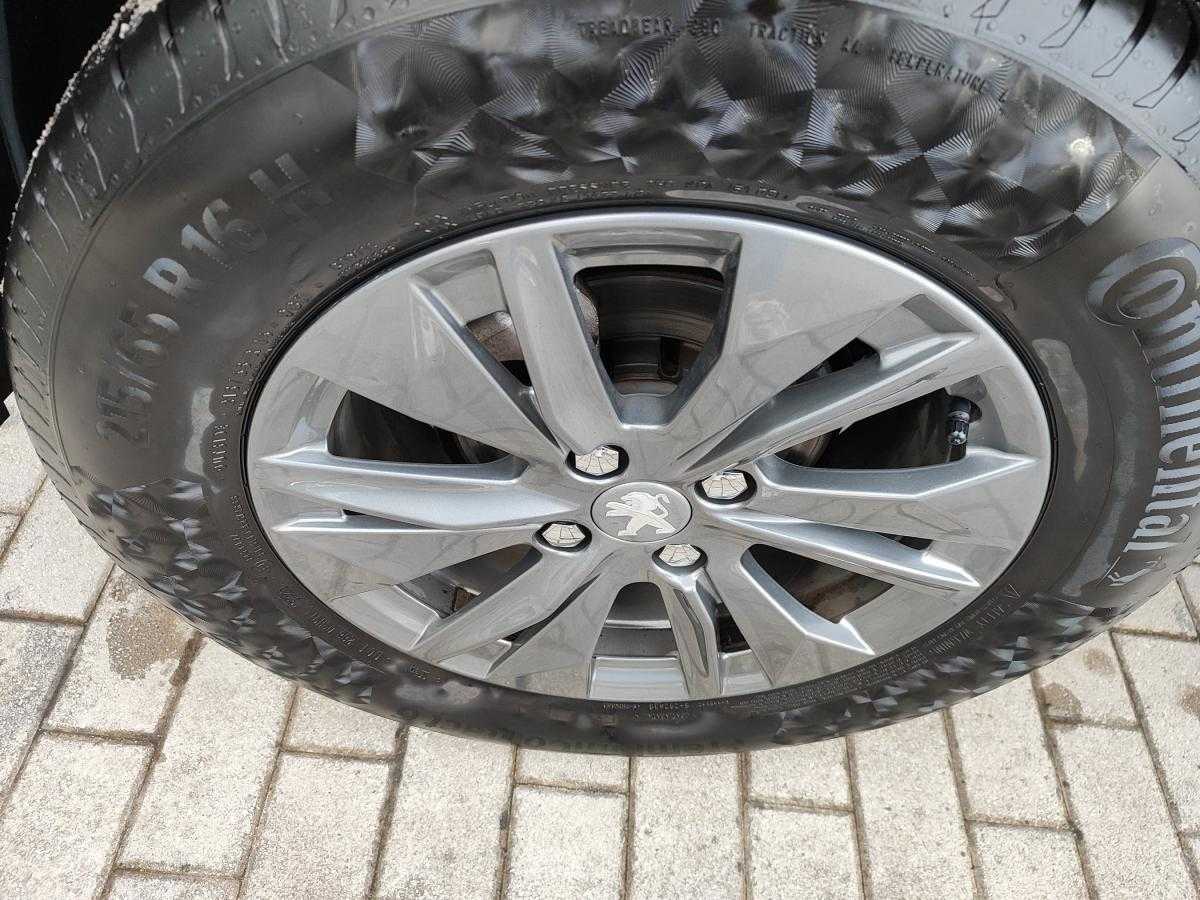 peugeot-2008-2022-diesel-1499cc