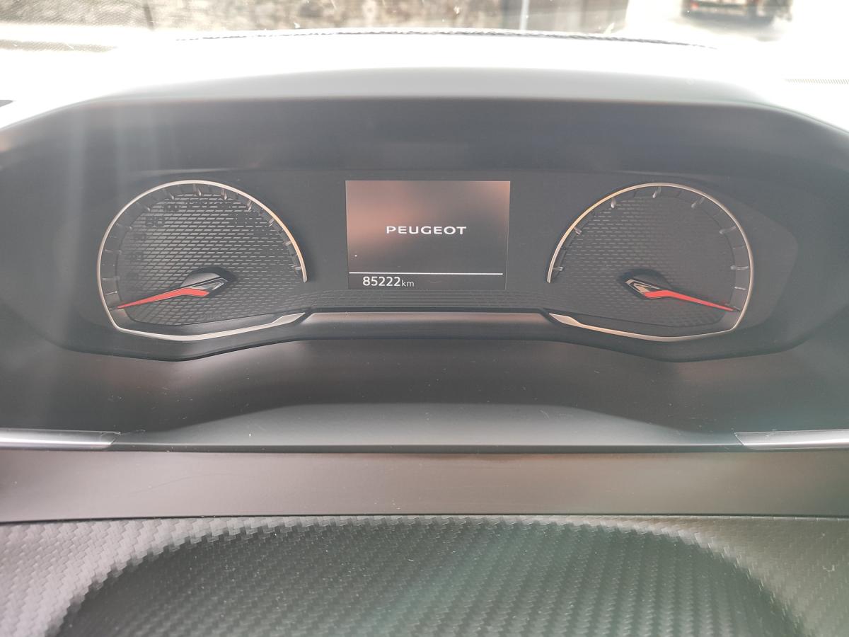 peugeot-2008-2022-diesel-1499cc