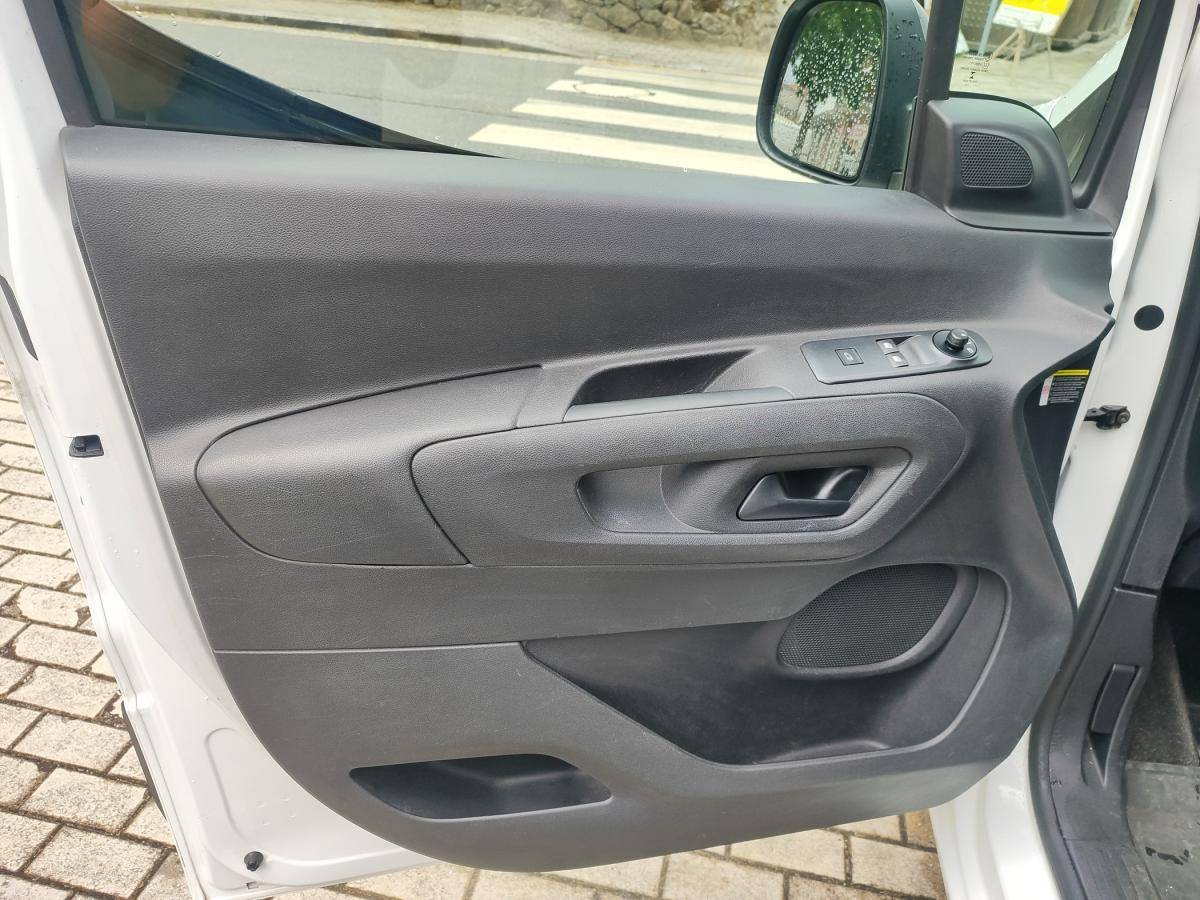 opel-combo-2022-diesel-1499cc
