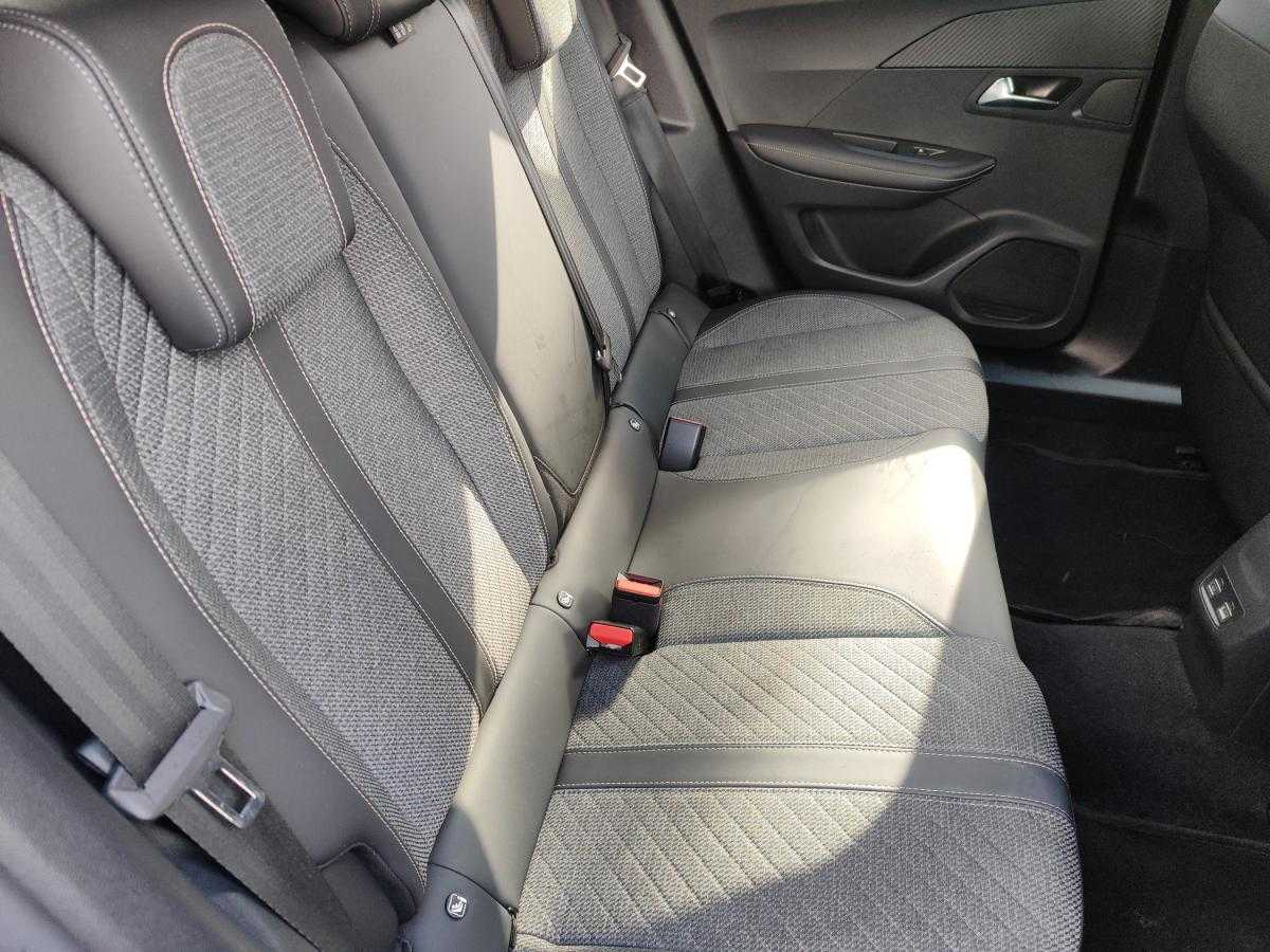 peugeot-2008-2024-gasolina-1199cc