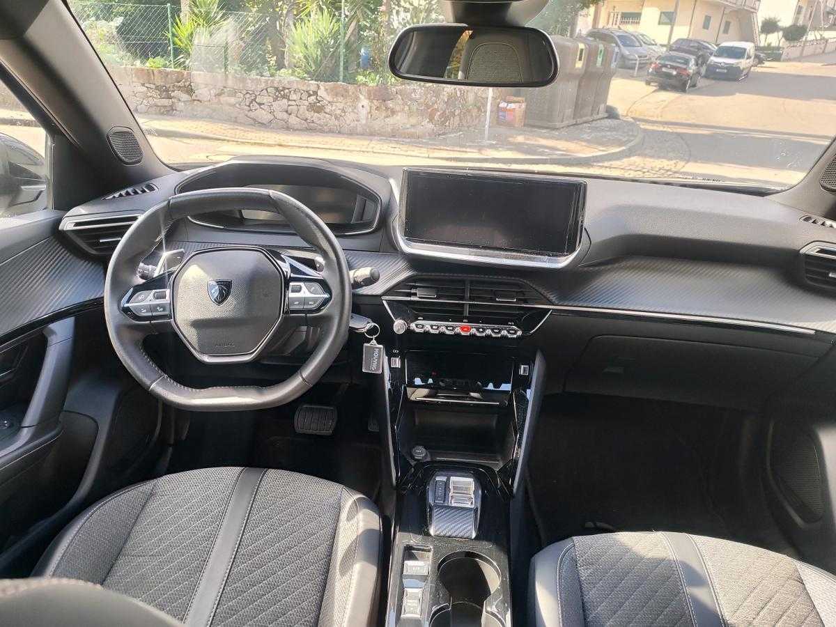 peugeot-2008-2024-gasolina-1199cc