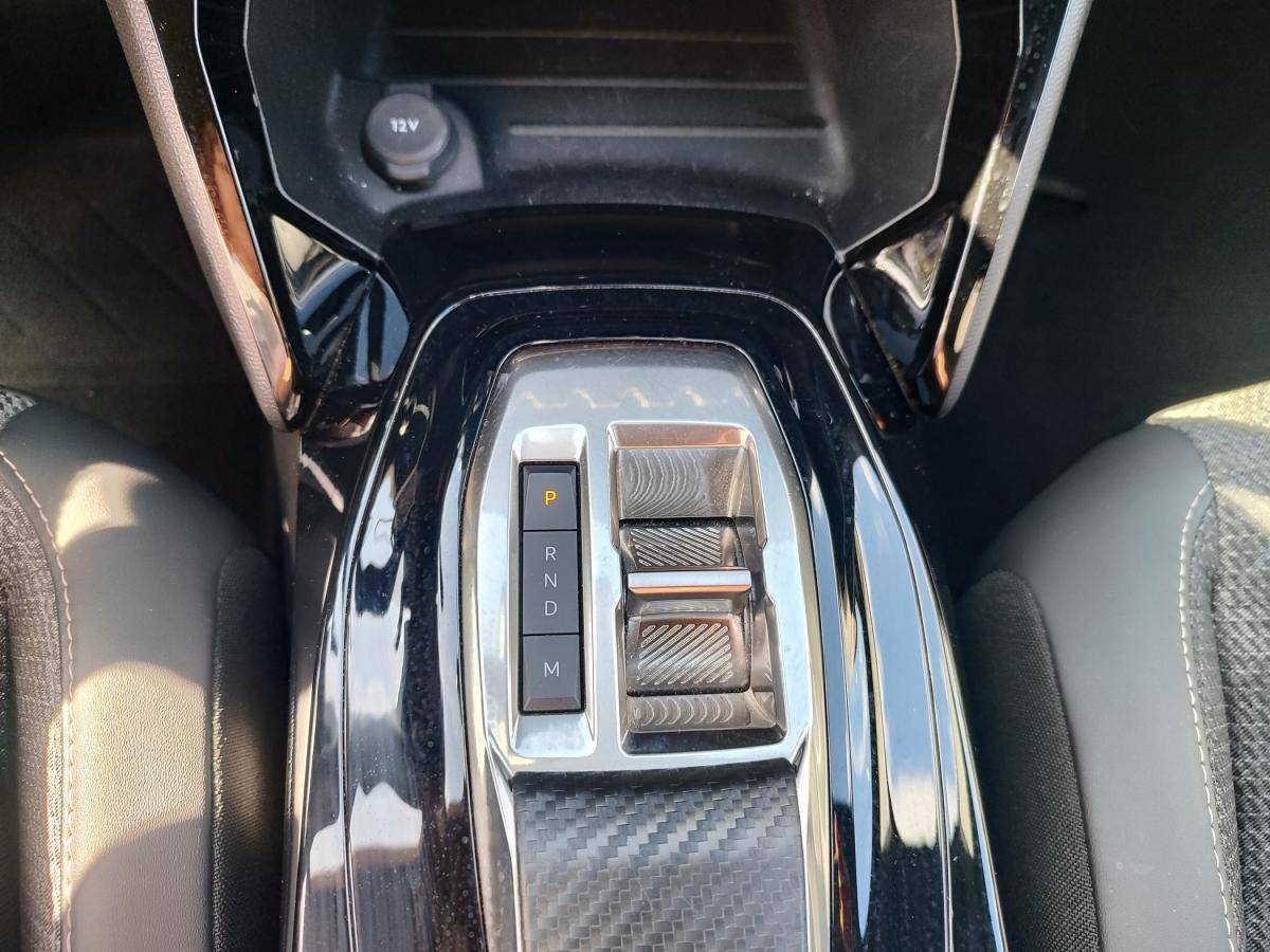 peugeot-2008-2024-gasolina-1199cc