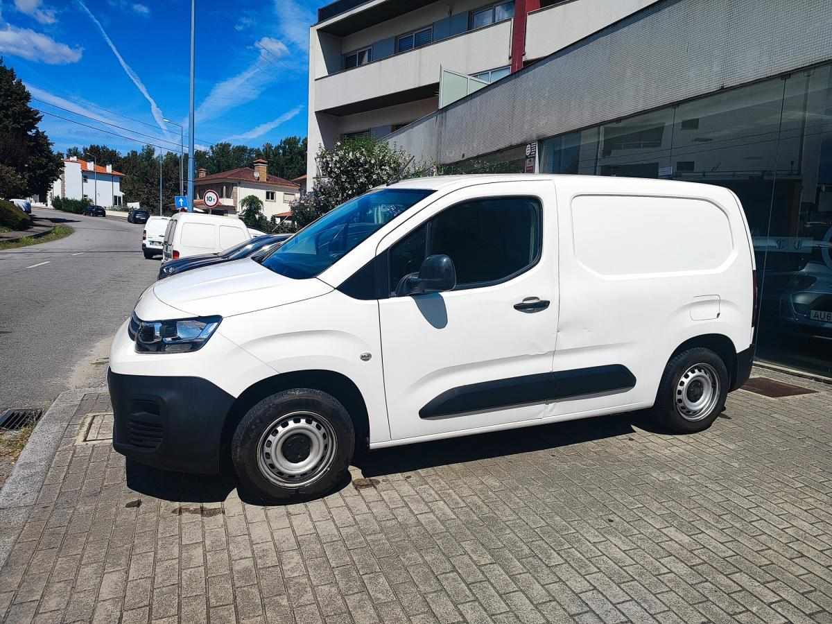 citroen-berlingo-2021-diesel-1499cc