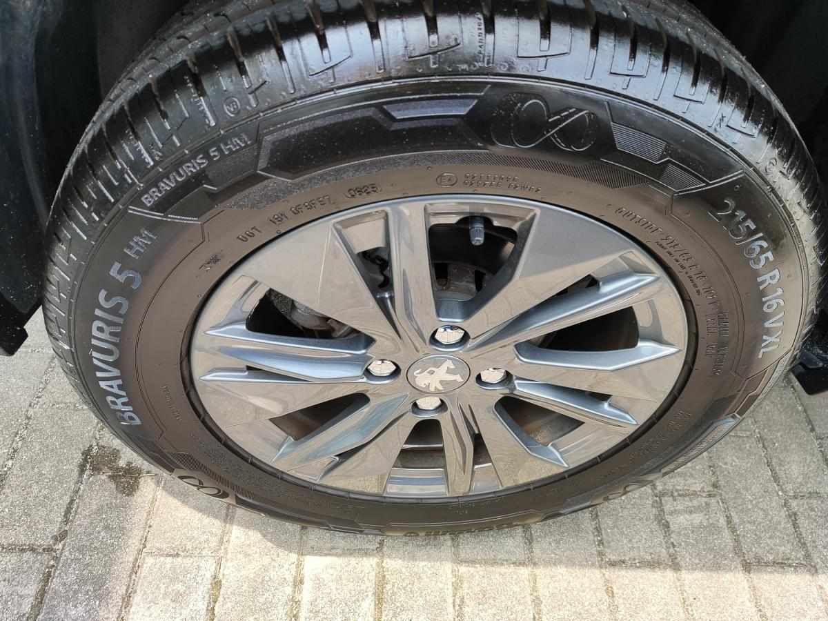 peugeot-2008-2022-diesel-1499cc