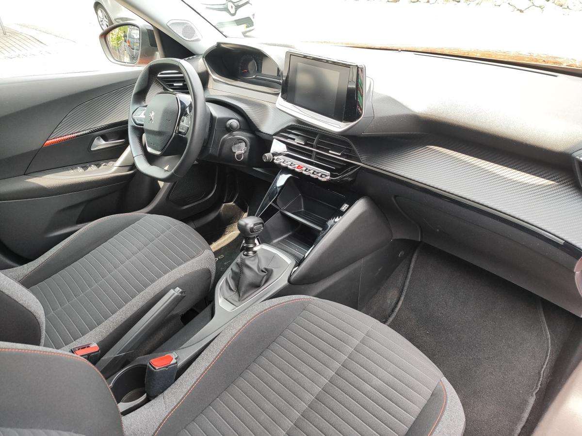 peugeot-2008-2022-diesel-1499cc
