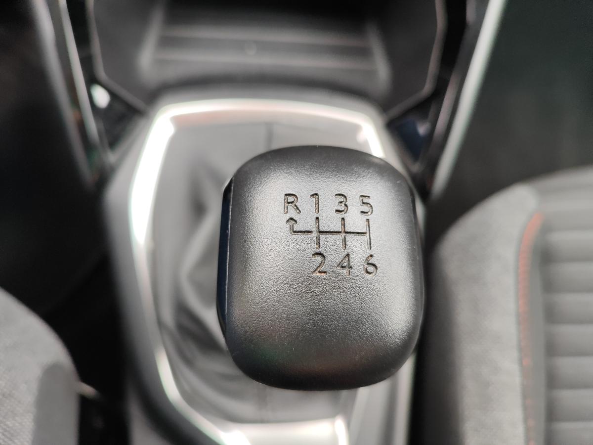peugeot-2008-2022-diesel-1499cc