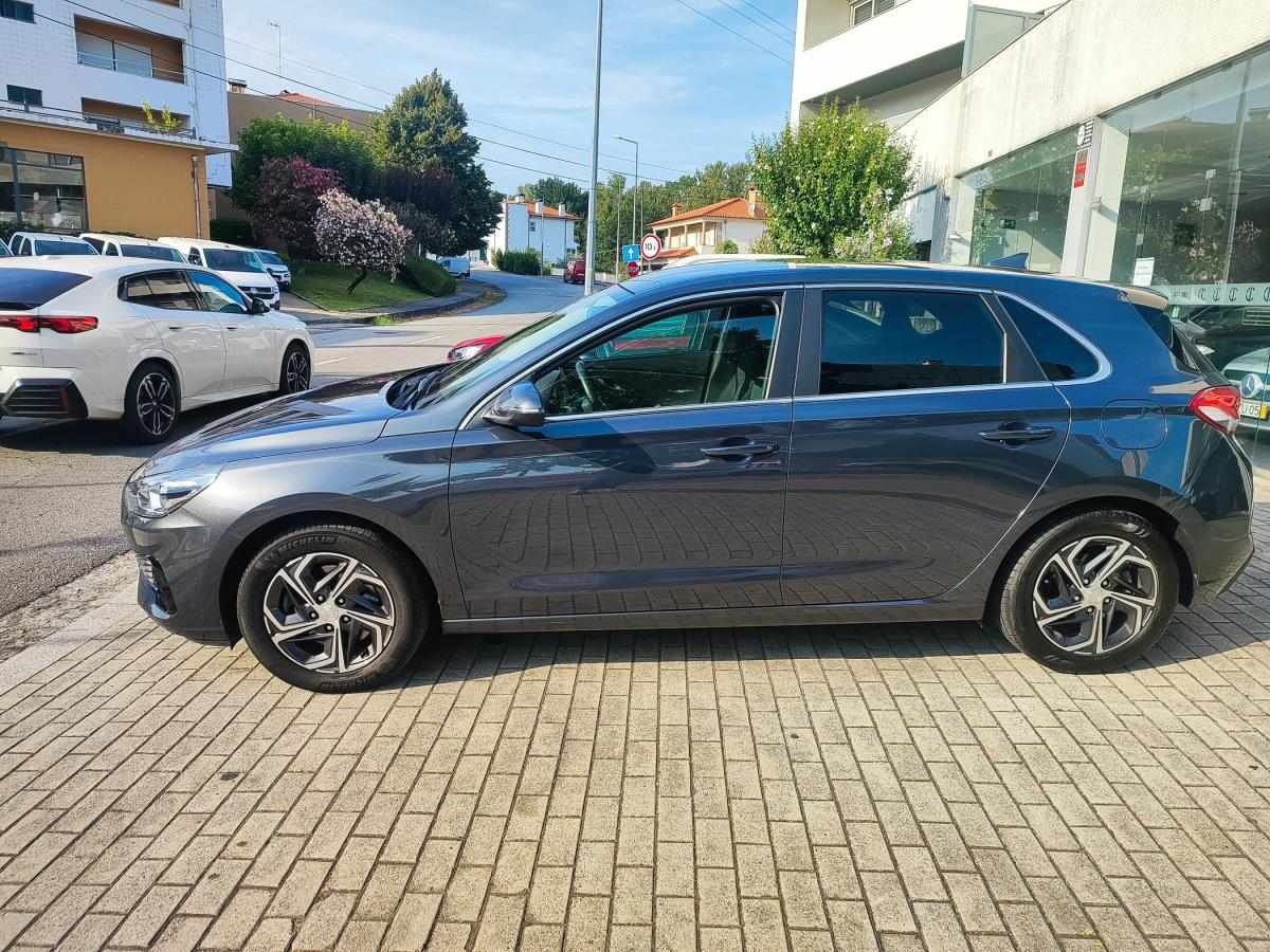 hyundai-i30-2021-diesel-1598cc