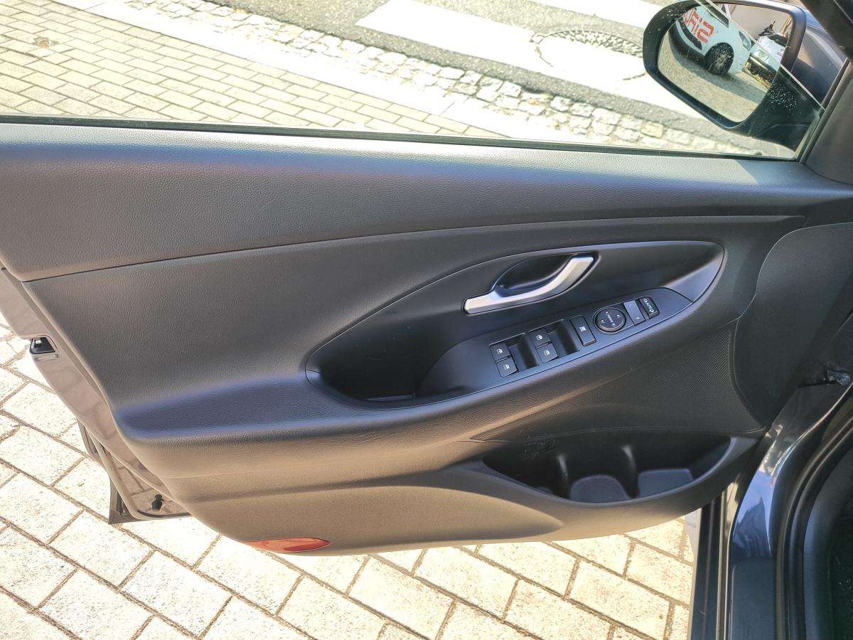 hyundai-i30-2021-diesel-1598cc