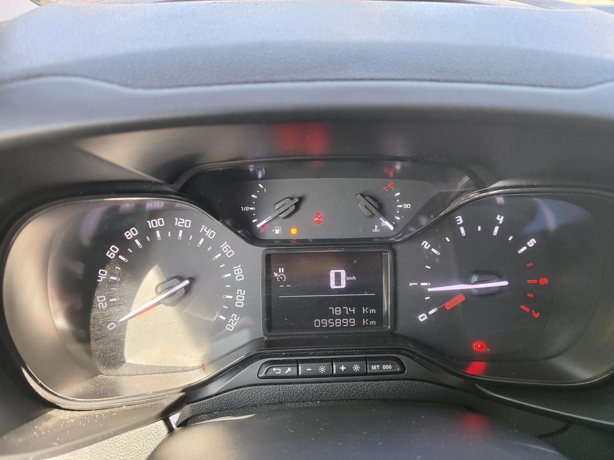 citroen-berlingo-2023-diesel-1499cc