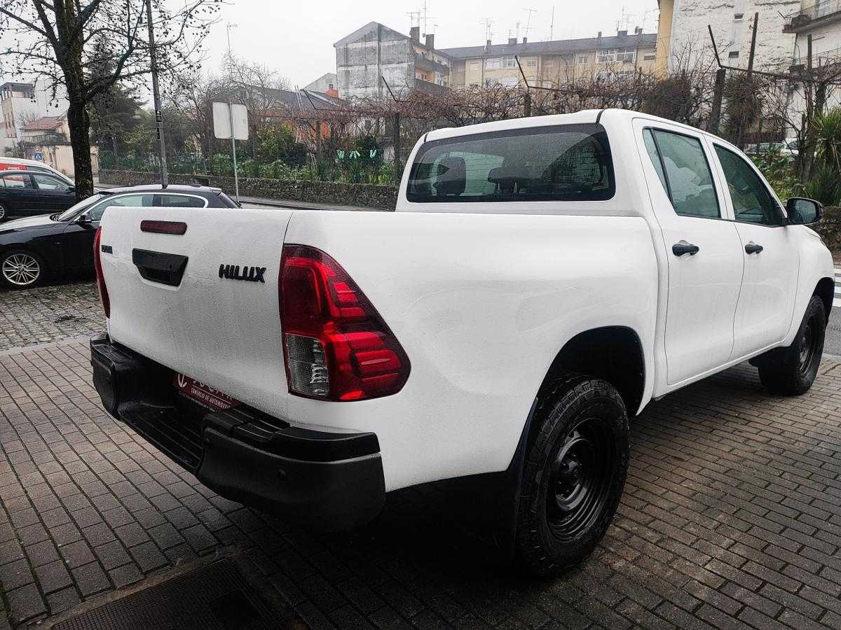 toyota-hilux-2020-diesel-2393cc