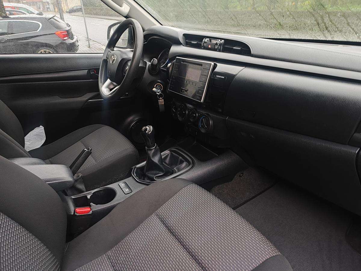 toyota-hilux-2020-diesel-2393cc