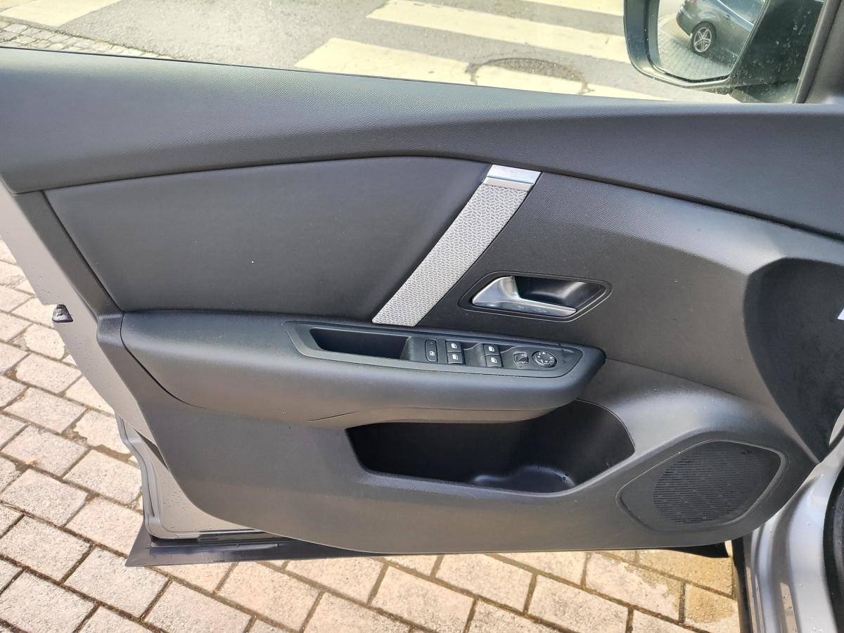 citroen-c4-2024-diesel-1499cc