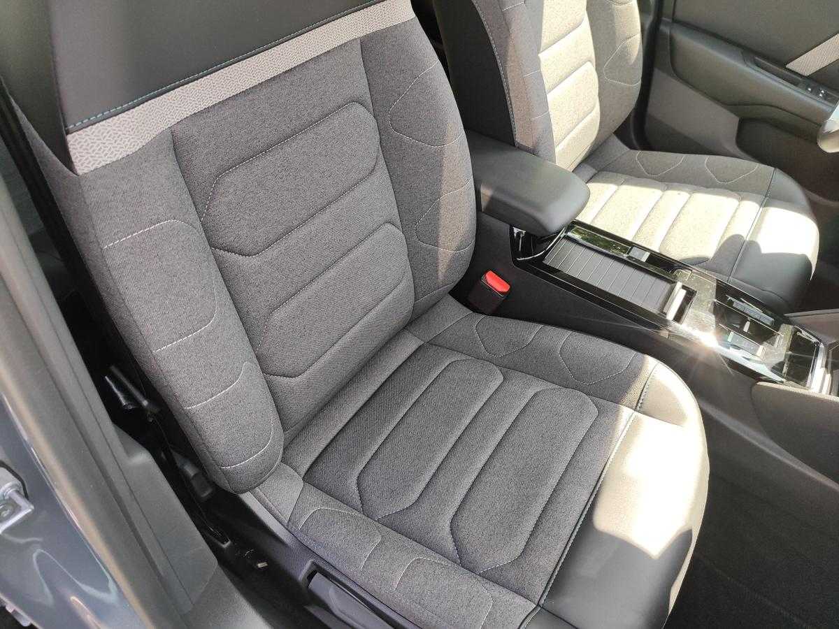 citroen-c4-2024-diesel-1499cc