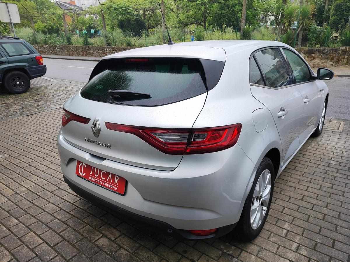renault-megane-2019-diesel-1461cc