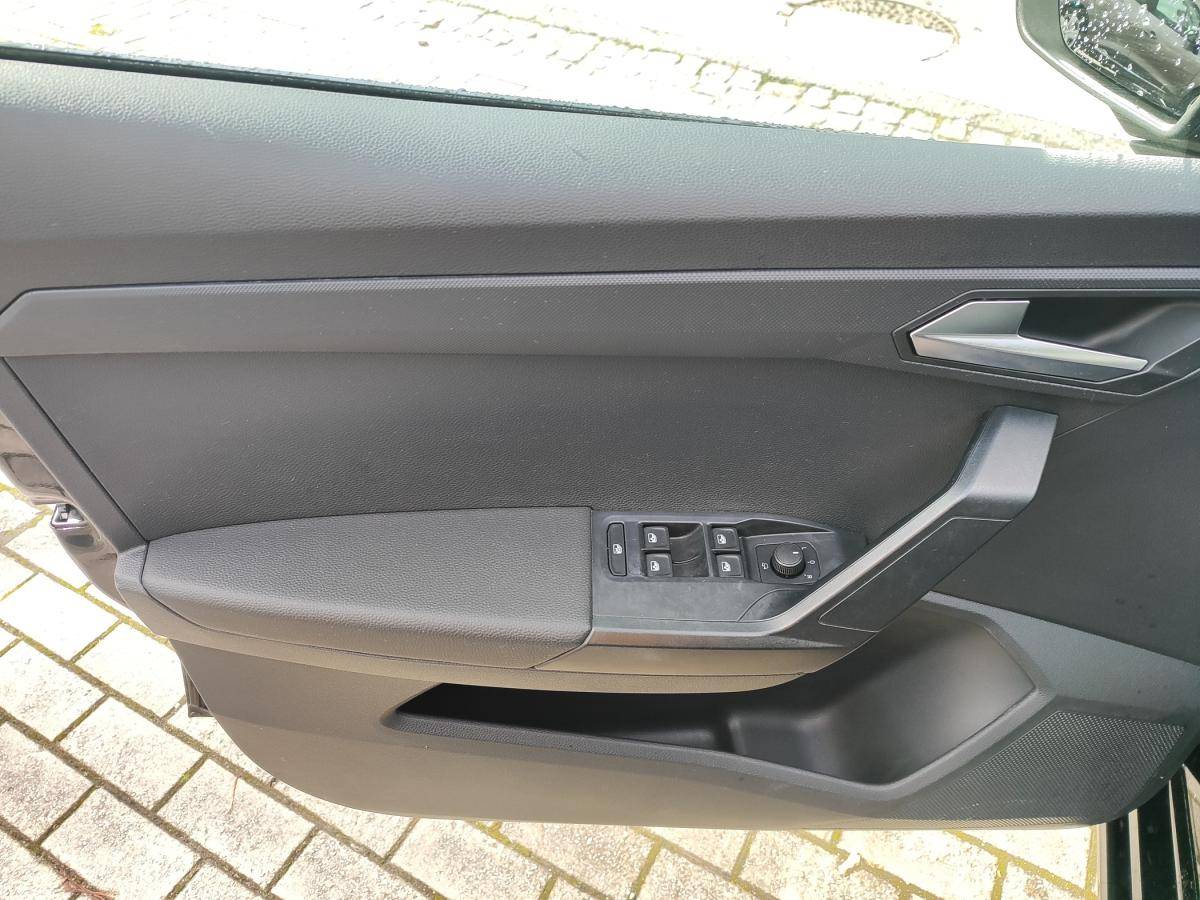 seat-ibiza-2023-gasolina-999cc