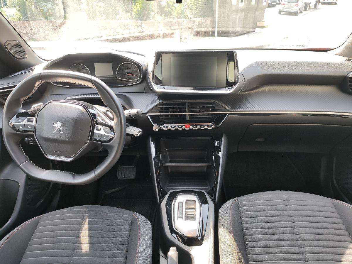 peugeot-2008-2023-diesel-1499cc