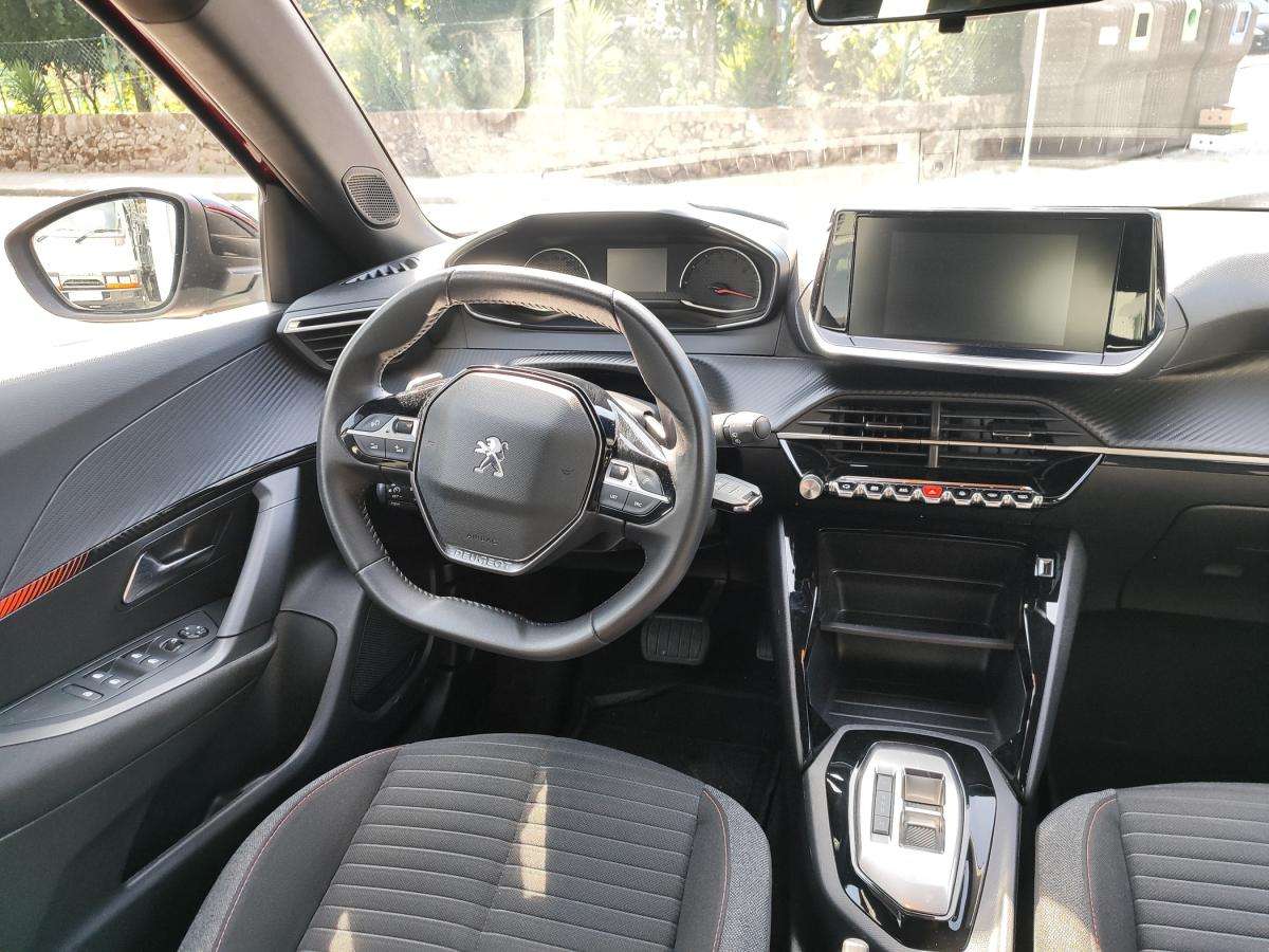 peugeot-2008-2023-diesel-1499cc