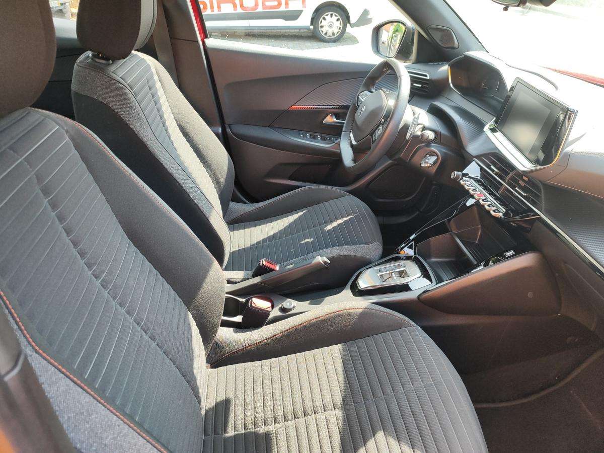 peugeot-2008-2023-diesel-1499cc