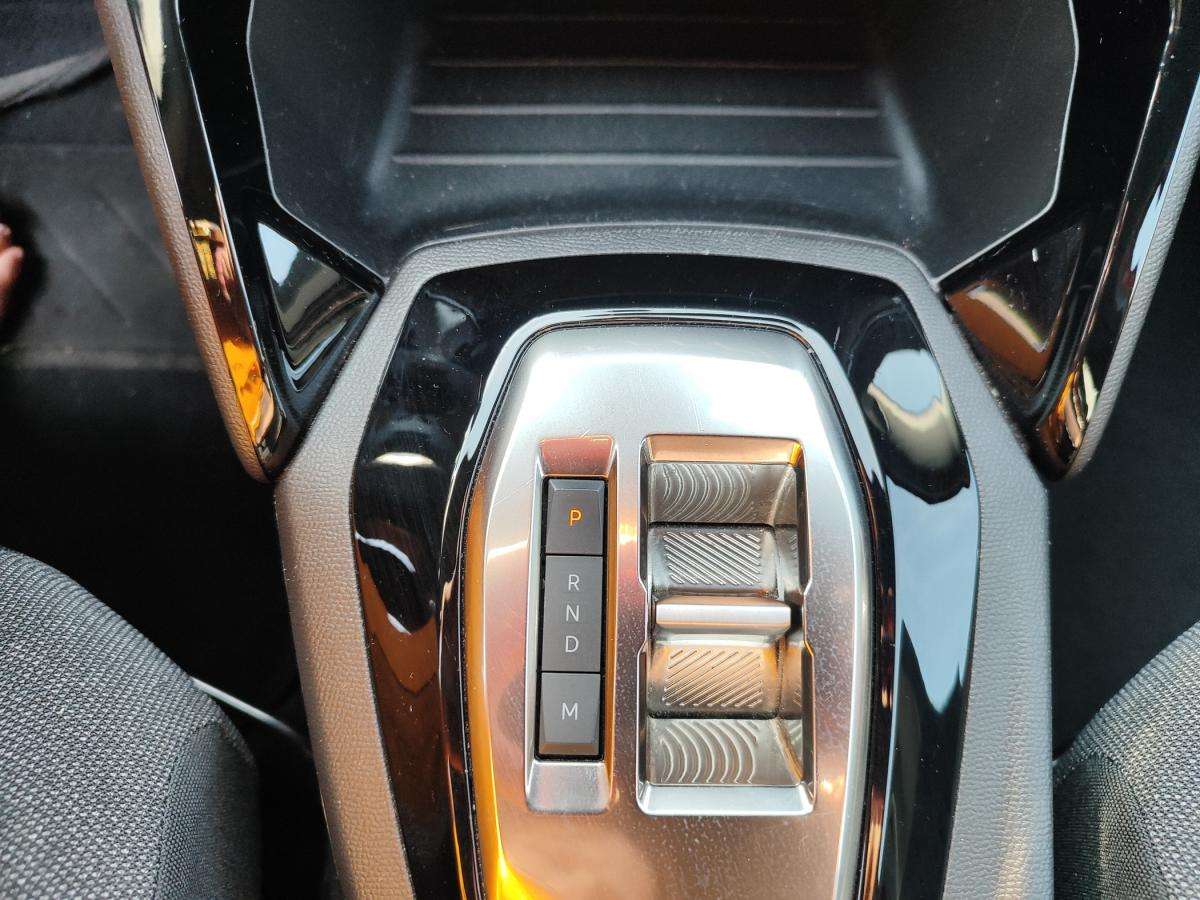 peugeot-2008-2023-diesel-1499cc