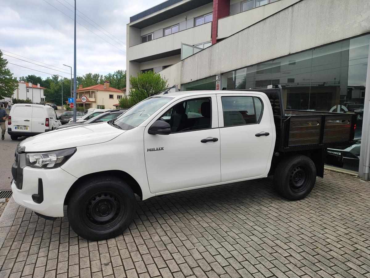 toyota-hilux-2023-diesel-2393cc