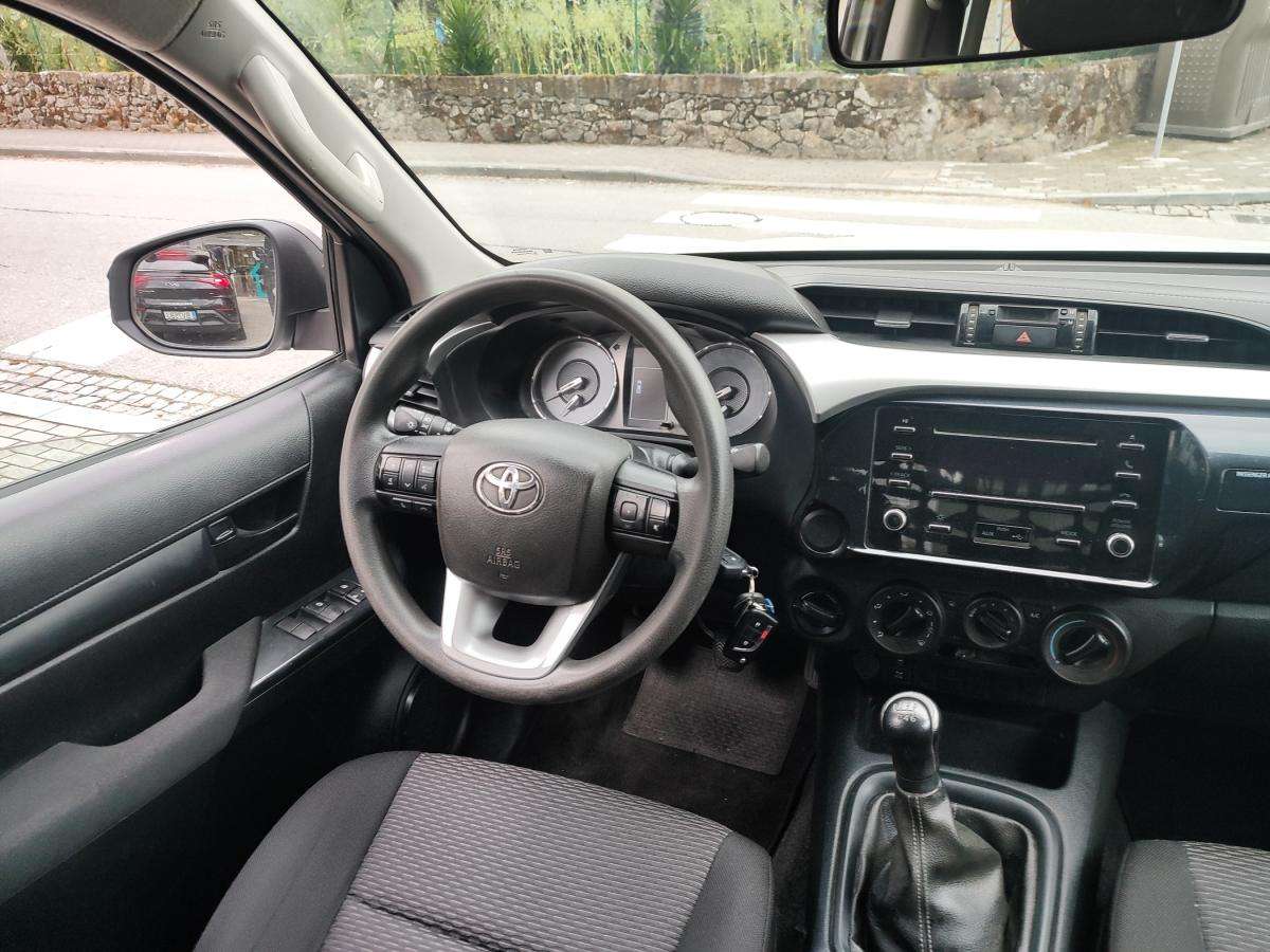 toyota-hilux-2023-diesel-2393cc