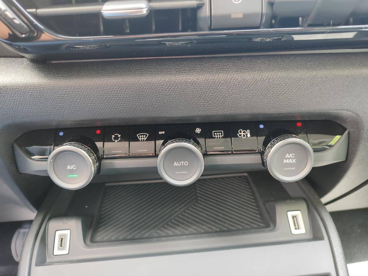 citroen-c4-2023-diesel-1499cc
