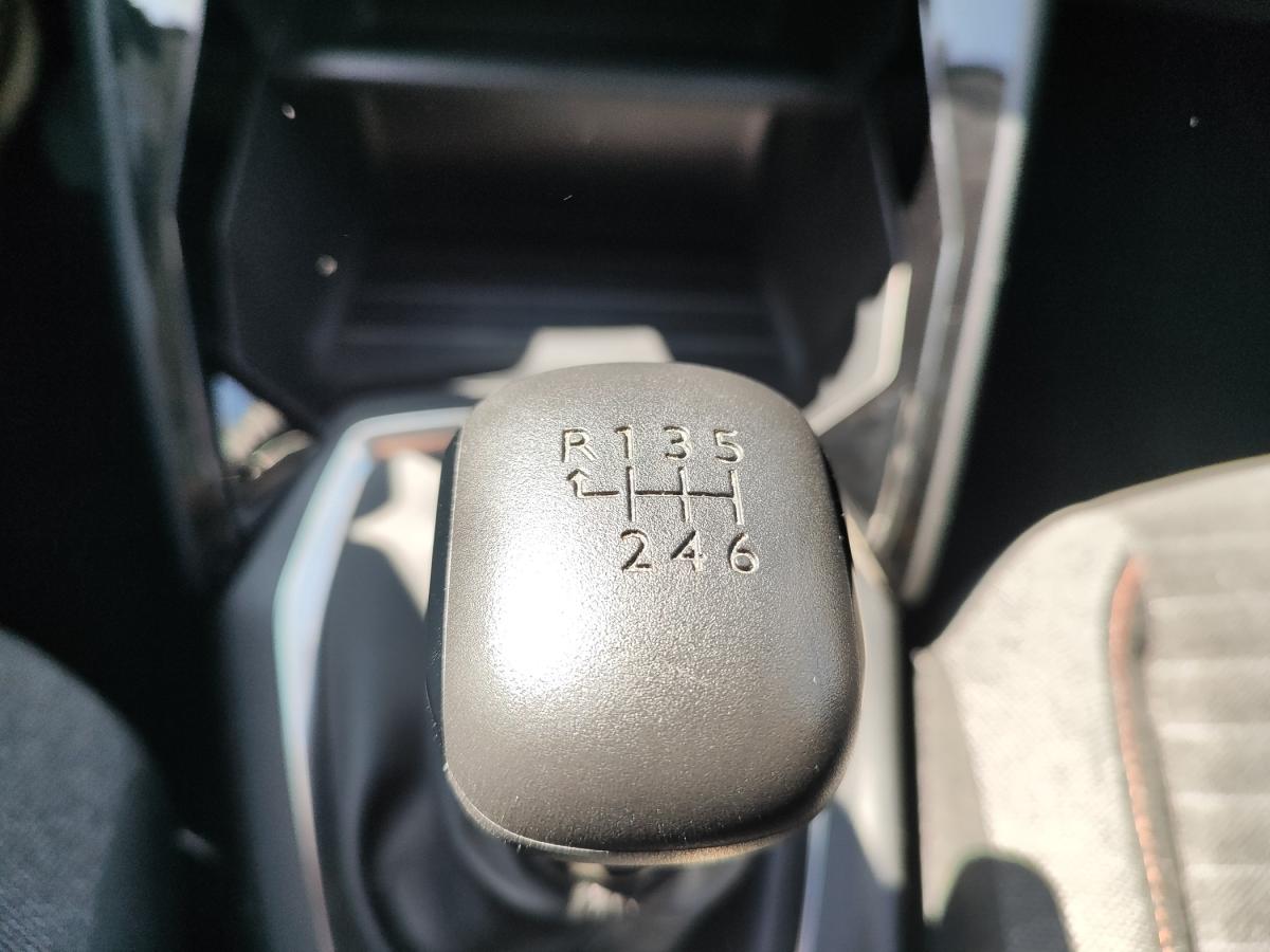 peugeot-208-2022-diesel-1499cc