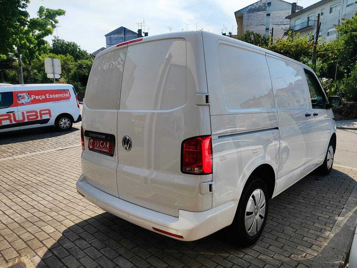 volkswagen-transporter-2021-diesel-1968cc